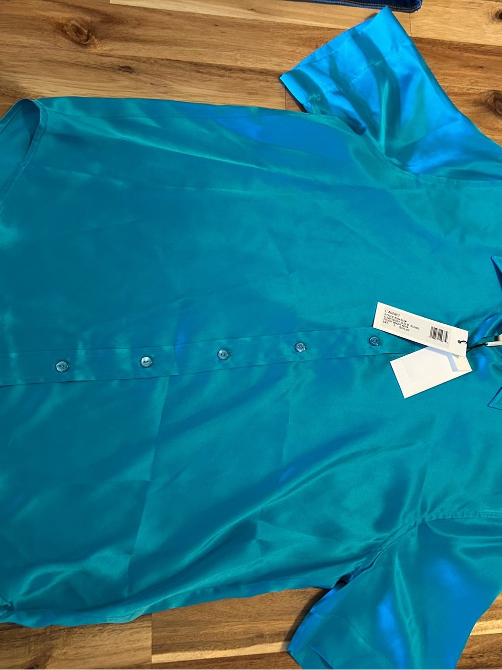NWT L'AGENCE Ellah Silk Blouse Short-Sleeve Button-Up Size S - Picture 6 of 6
